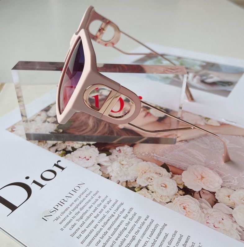 Dior Sunglass AAA 066